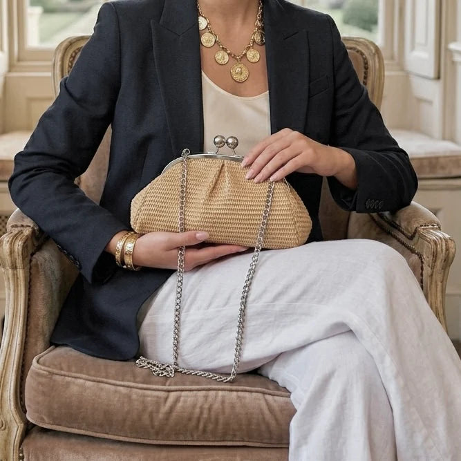 Leather and raffia bag with Meloro clasp.