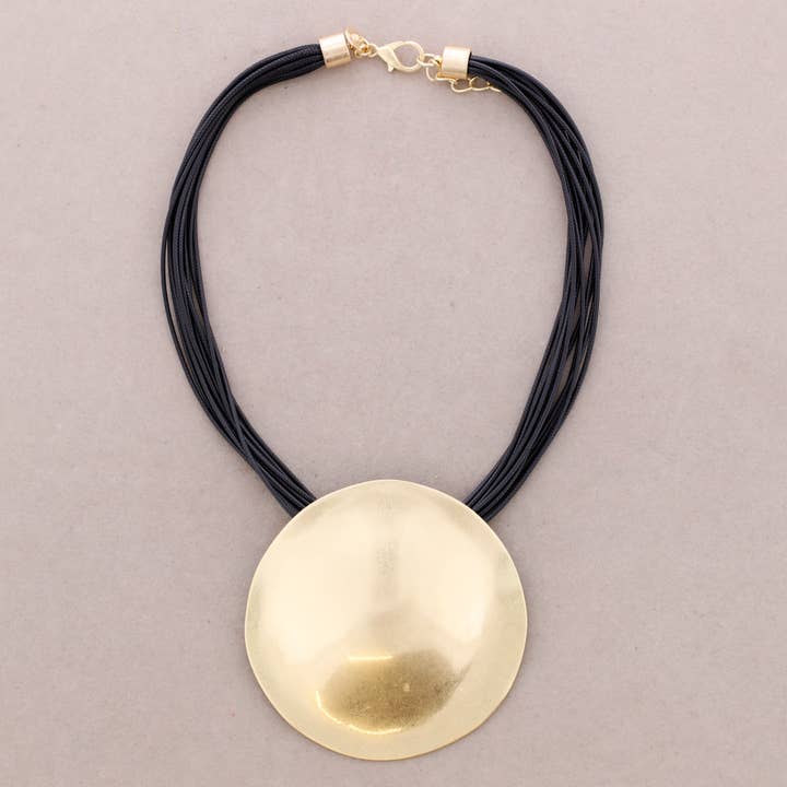 Metal Medallion Pendant Necklace